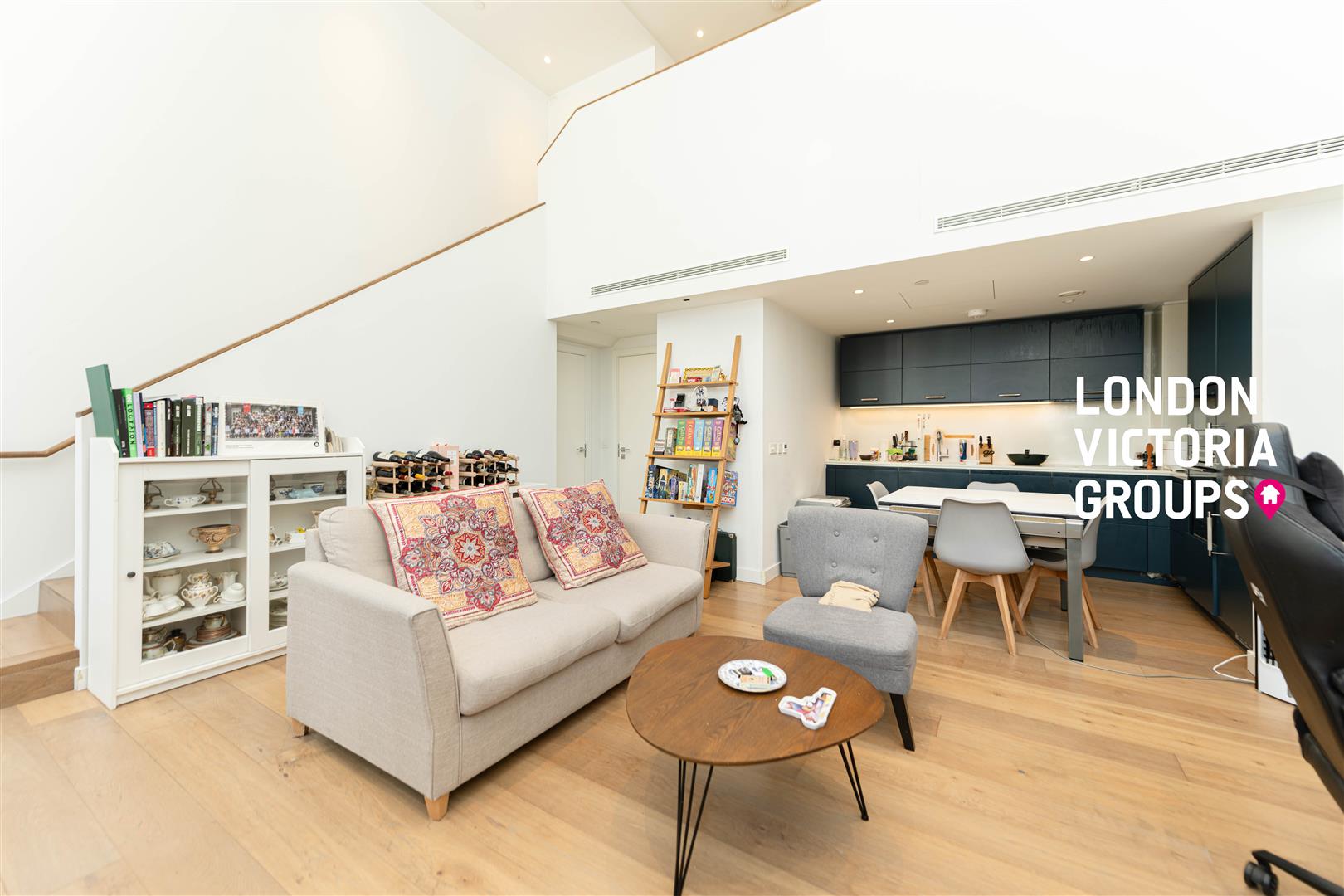 2 bed property in Phoenix Place, LONDON